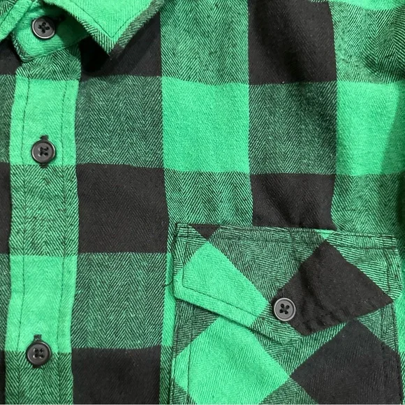 Rue21 Carbon Men’s Green & Black Flannel Button-up w/White Design X-Large - Picture 3 of 6